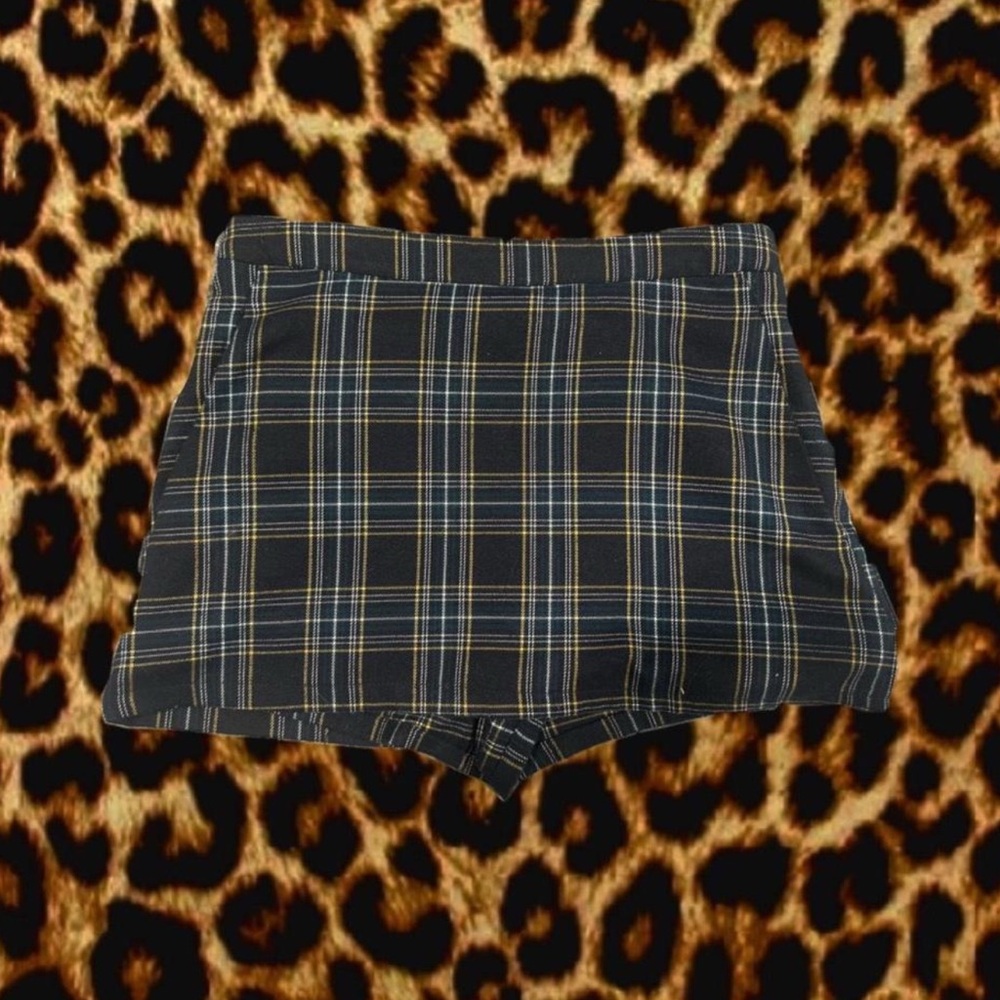 Plaid mini skort
